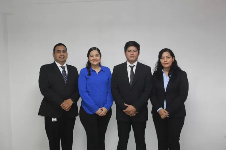 ¡Felicitaciones por la Presentación de tu Tesis!