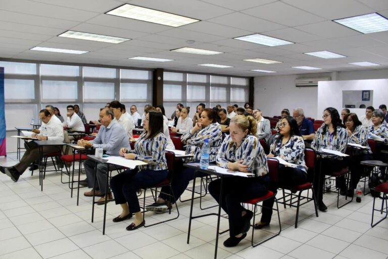 Departamento de Business Center organiza el Taller titulado Desarrollo de Habilidades Blandas