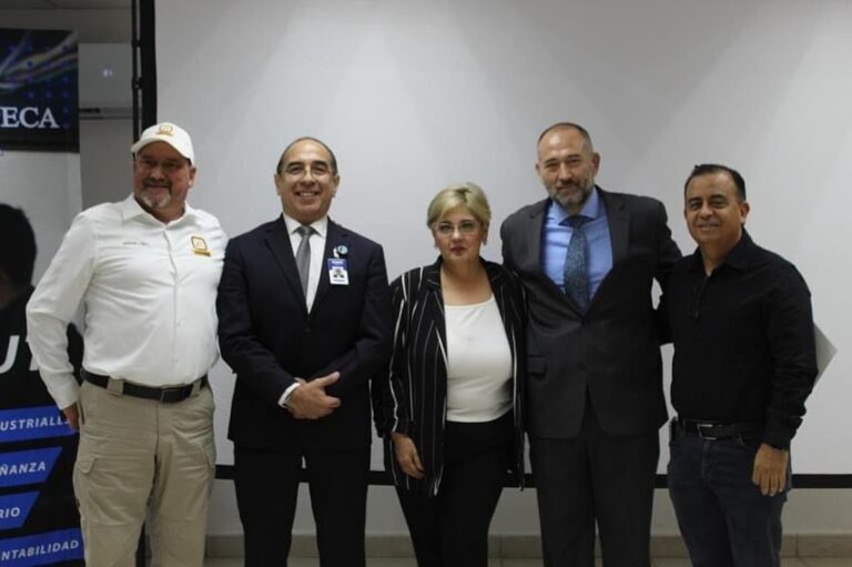 Presentación del caso de migración de sistemas en la Universidad Tamaulipeca