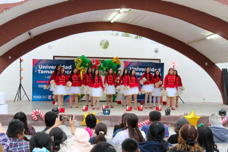 Celebramos la magia de la Navidad en la Plaza Benito Juárez
