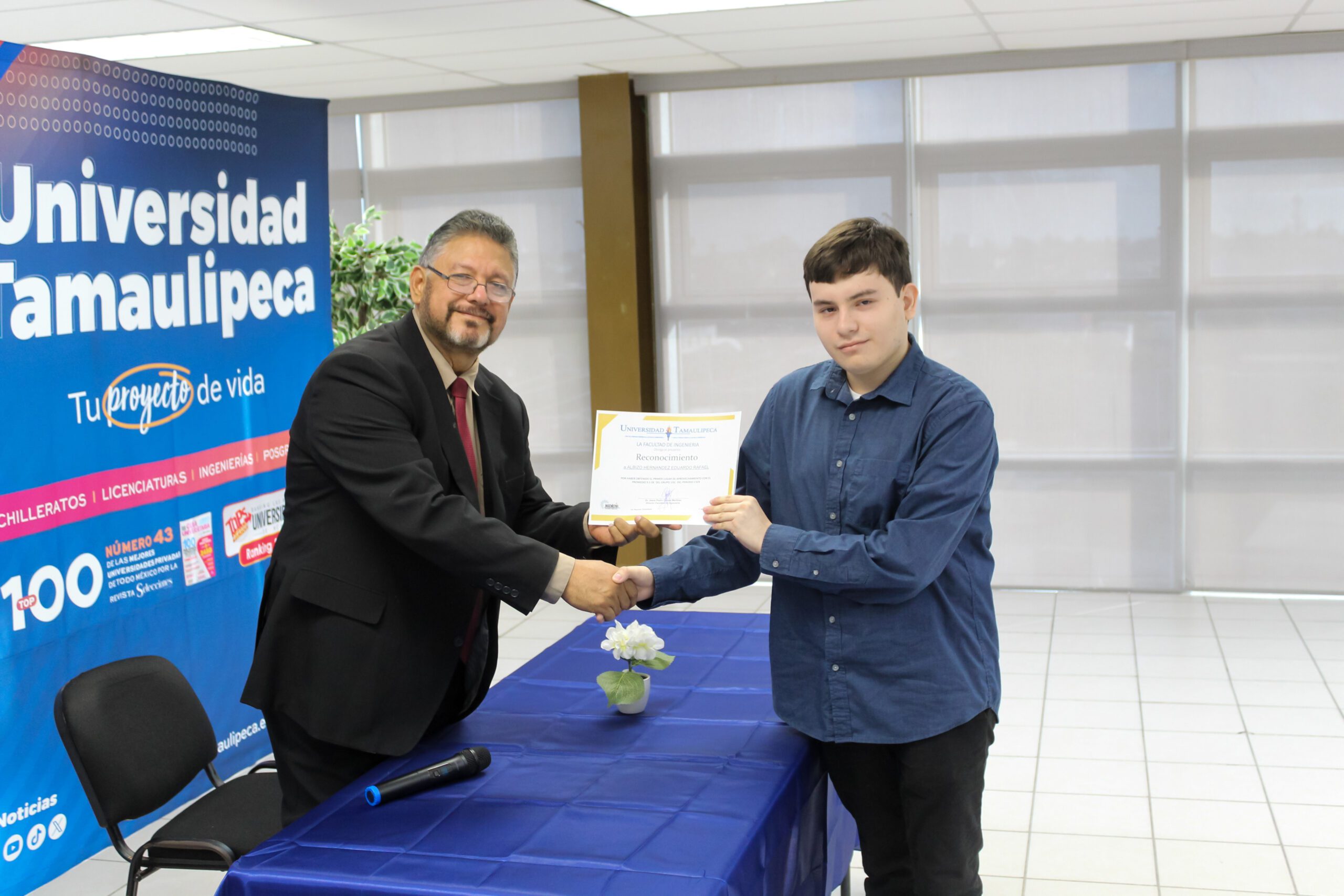 Entrega de Reconocimientos&hellip;