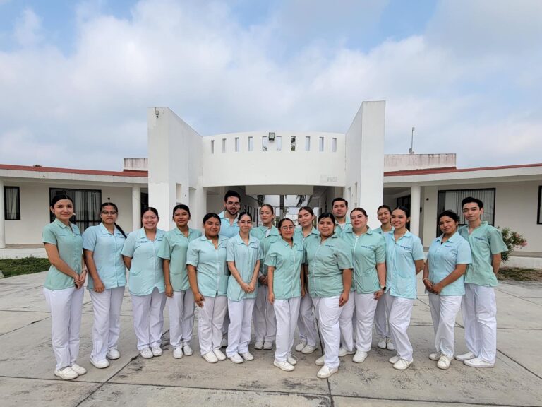 Estudiantes de Enfermería Visitan el Centro Estatal de Salud Mental «Villas de la Esperanza»