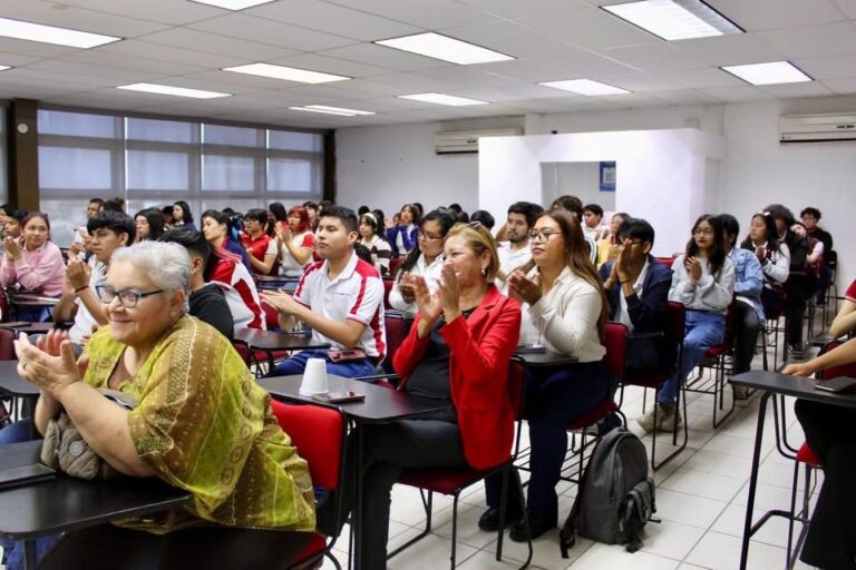 Especialistas comparten retos de la justicia civil y familiar con estudiantes de UT