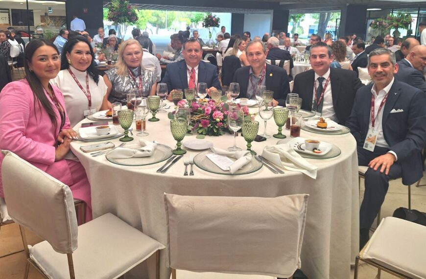 Autoridades Universitarias Participan&hellip;