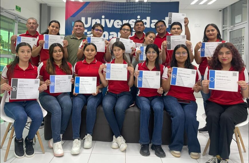 Estudiantes de Administración&hellip;