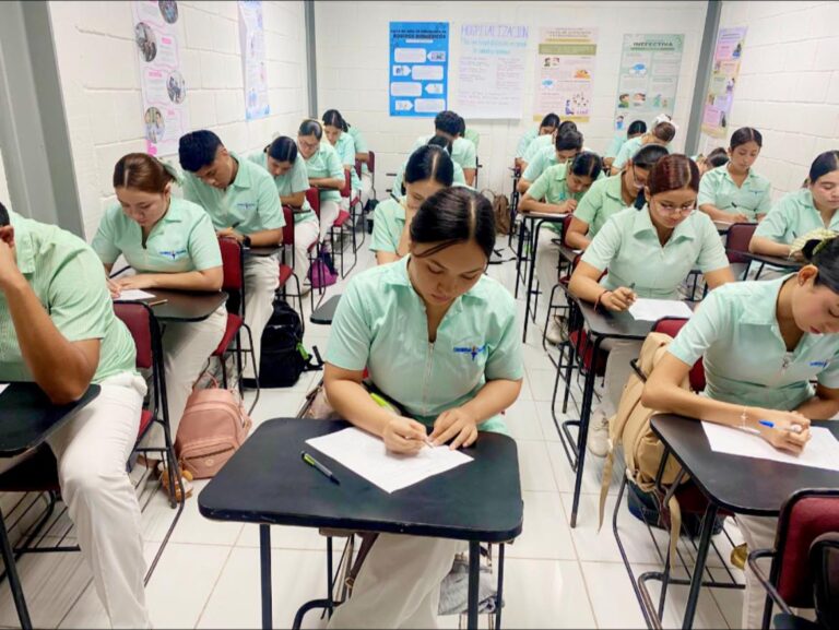 Fortalecimiento de Competencias Clínicas mediante Evaluación Cognitiva en Estudiantes de Enfermería