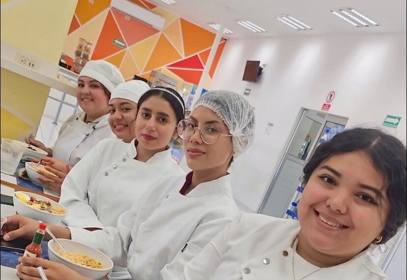 Alumnos desarrollando sus&hellip;