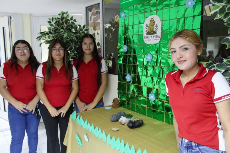 Realizan muestra pedagogía y emprendedora alumnos de Ciencias de la Conducta y Educación