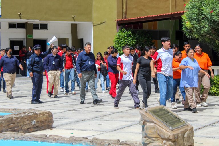 Participa la Universidad Tamaulipeca en el Simulacro Nacional 2025