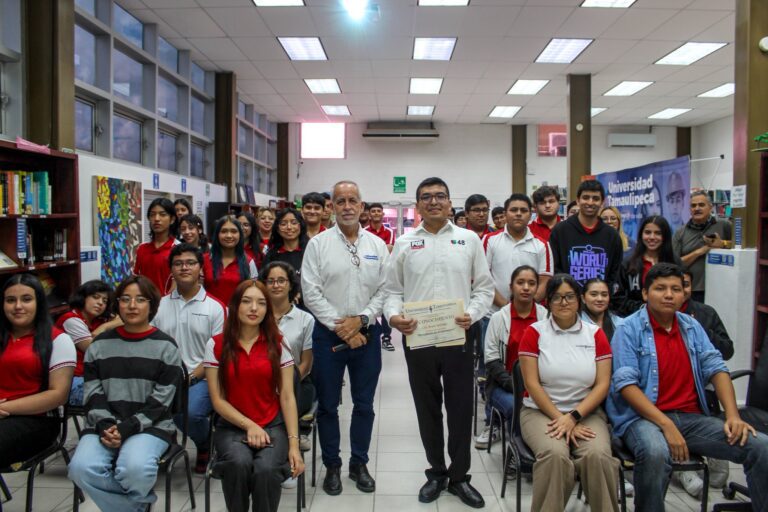 De la Universidad Tamaulipeca a Univisión: Egresado inspira a futuros comunicólogos