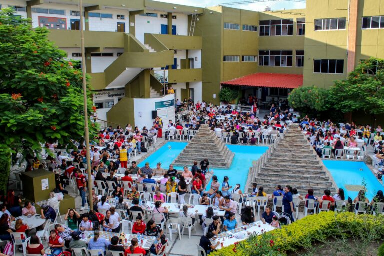 Celebran Tarde Mexicana en la Universidad Tamaulipeca con tradición, juegos y convivencia