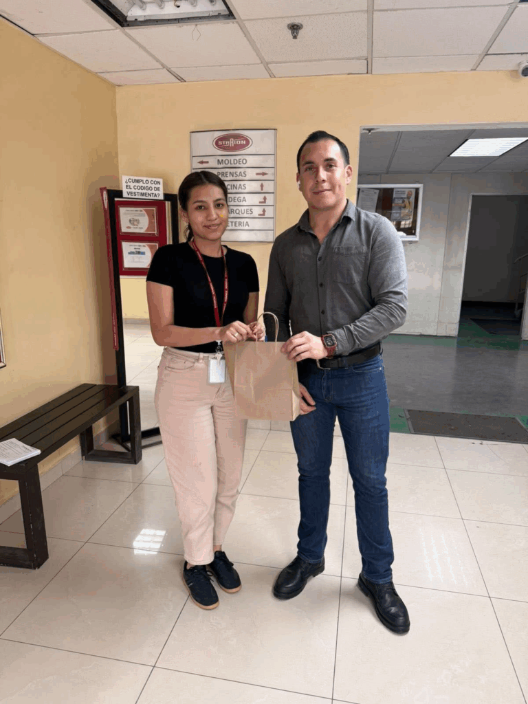 Universidad Tamaulipeca promueve su oferta educativa en la empresa Starion de Reynosa