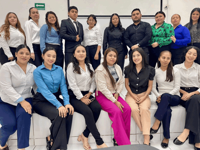 Estudiantes de Enfermería presentan proyectos de investigación