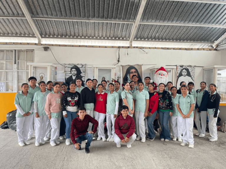 Estudiantes de la Salud de la Universidad Tamaulipeca llevan alegría y convivencia al Asilo Hogar “Mater Dei”