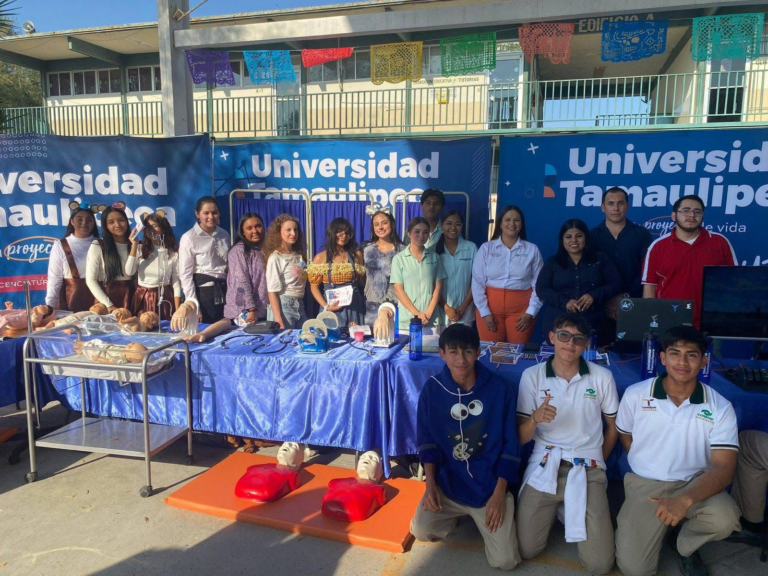 UT destaca en la “Expo-Orienta Universidades” con proyectos innovadores y demostraciones prácticas