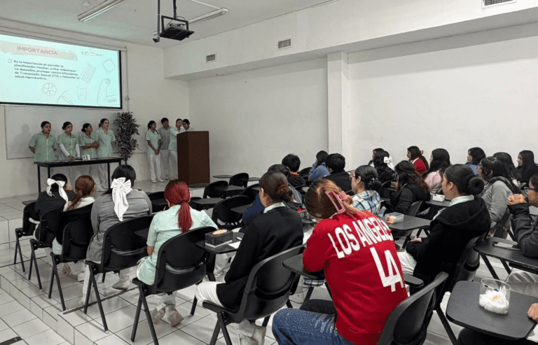 Plática sobre métodos anticonceptivos fomenta la planificación familiar y la responsabilidad en los jóvenes